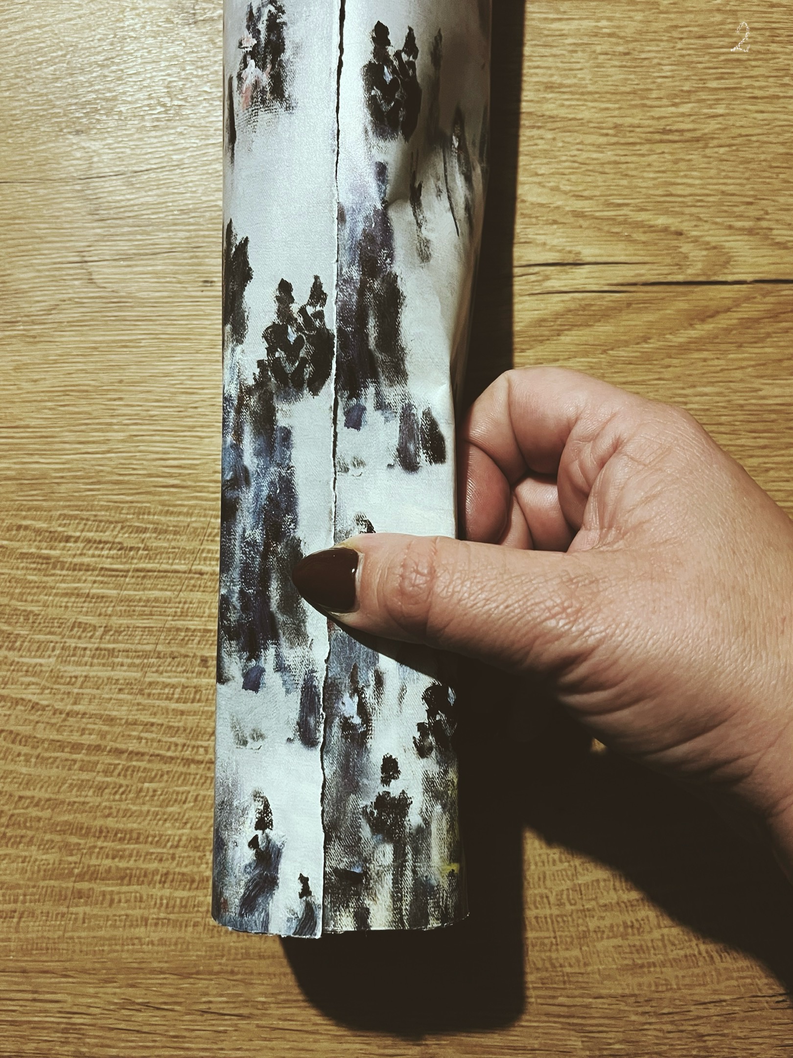 Balení krabičky – předohýbání papíru